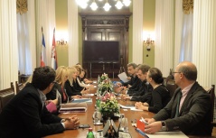 5 November 2013 The members of the European Integration Committee in meeting with the delegation of the French Senate Committee for European Affairs 